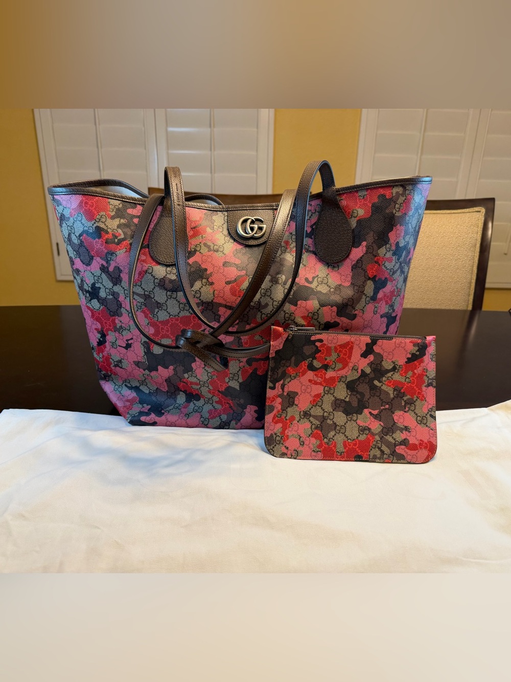 New Authentic Gucci GG Supreme Logo Floral Tote Large and Pouch Pink Brown